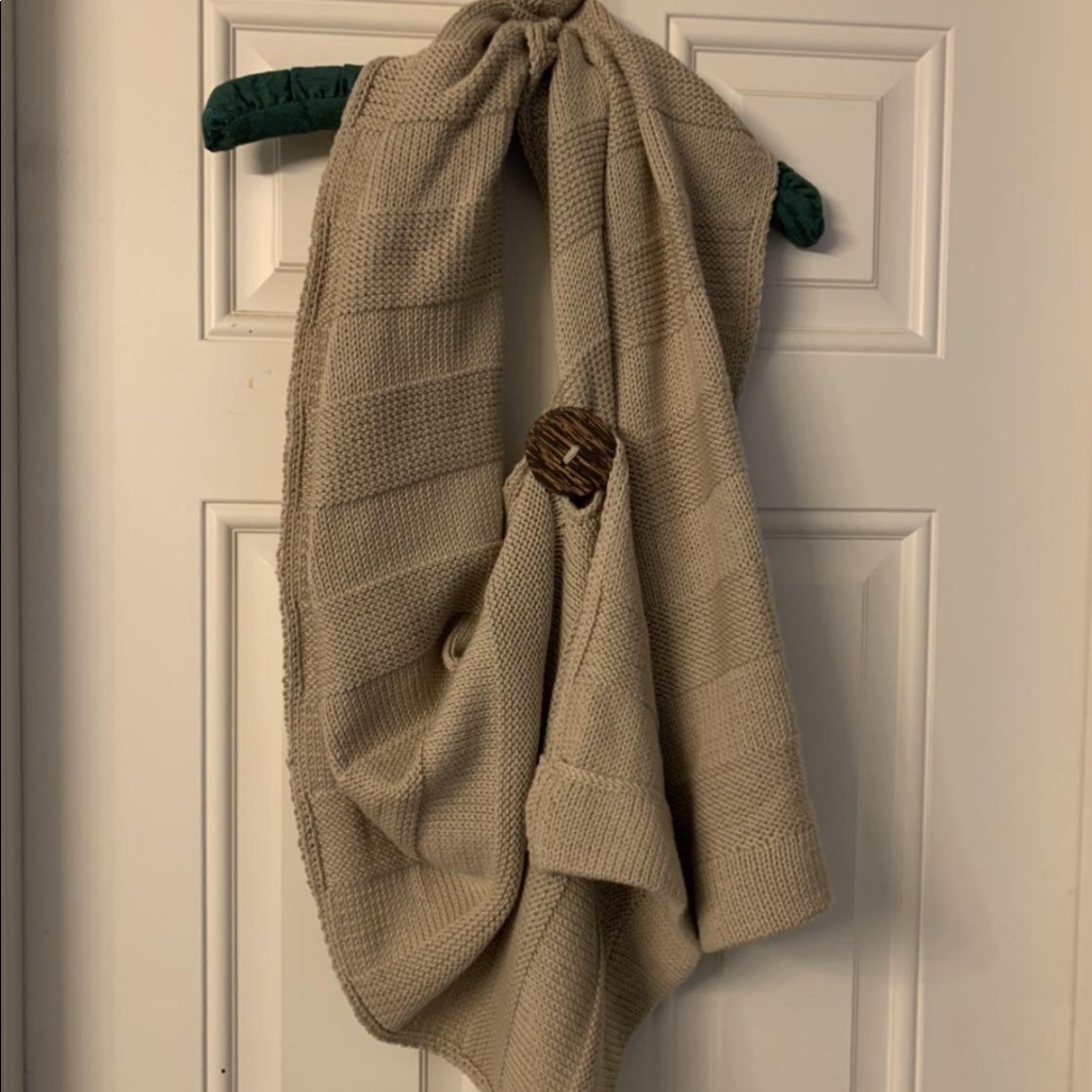 Three Button Cowl